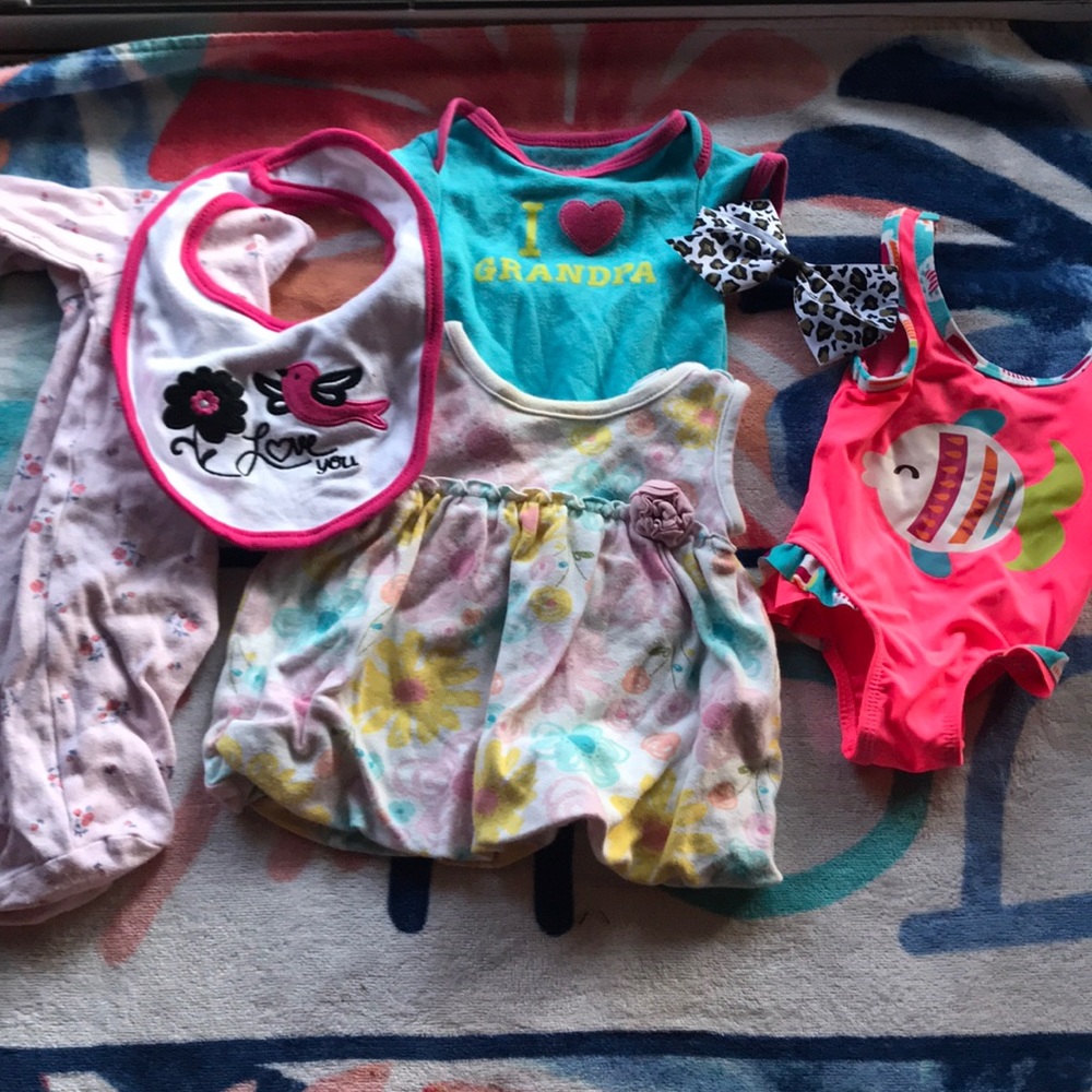 Random girls newborn clothes pack